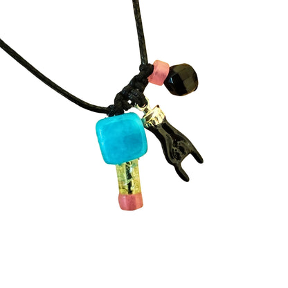 Κρεμαστό με ροκ στοιχείο. For those about to rock pendant