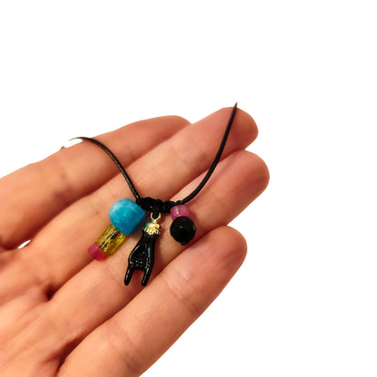 Κρεμαστό με ροκ στοιχείο. For those about to rock pendant