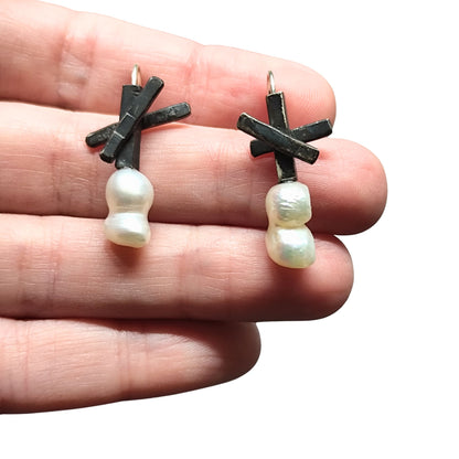 Άστρα - Σκουλαρίκια με Μαργαριτάρια & Ασημένιες Λεπτομέρειες