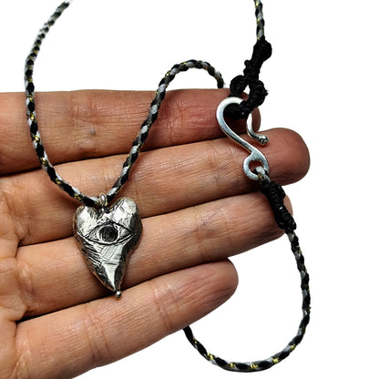 “Φυλακτή” – Ασημένιο Μενταγιόν Καρδιά