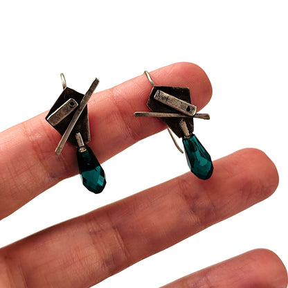 Κρεμαστά Σκουλαρίκια με πράσινο κρύσταλλο